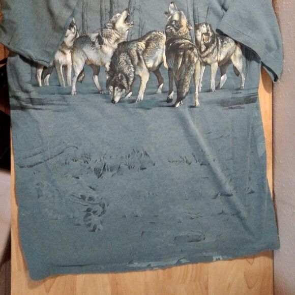 Vintage Habitat Winter Wolves AOP T-Shirt - Picture 7 of 10